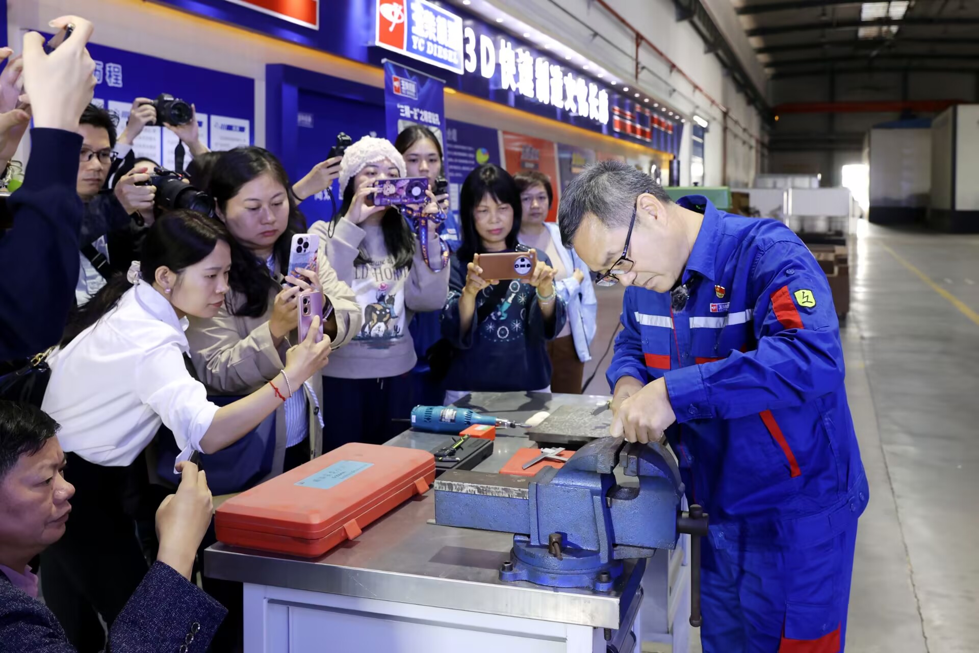 桂工网视第498期：2025年大国工匠（广西）集体主题采访活动举行